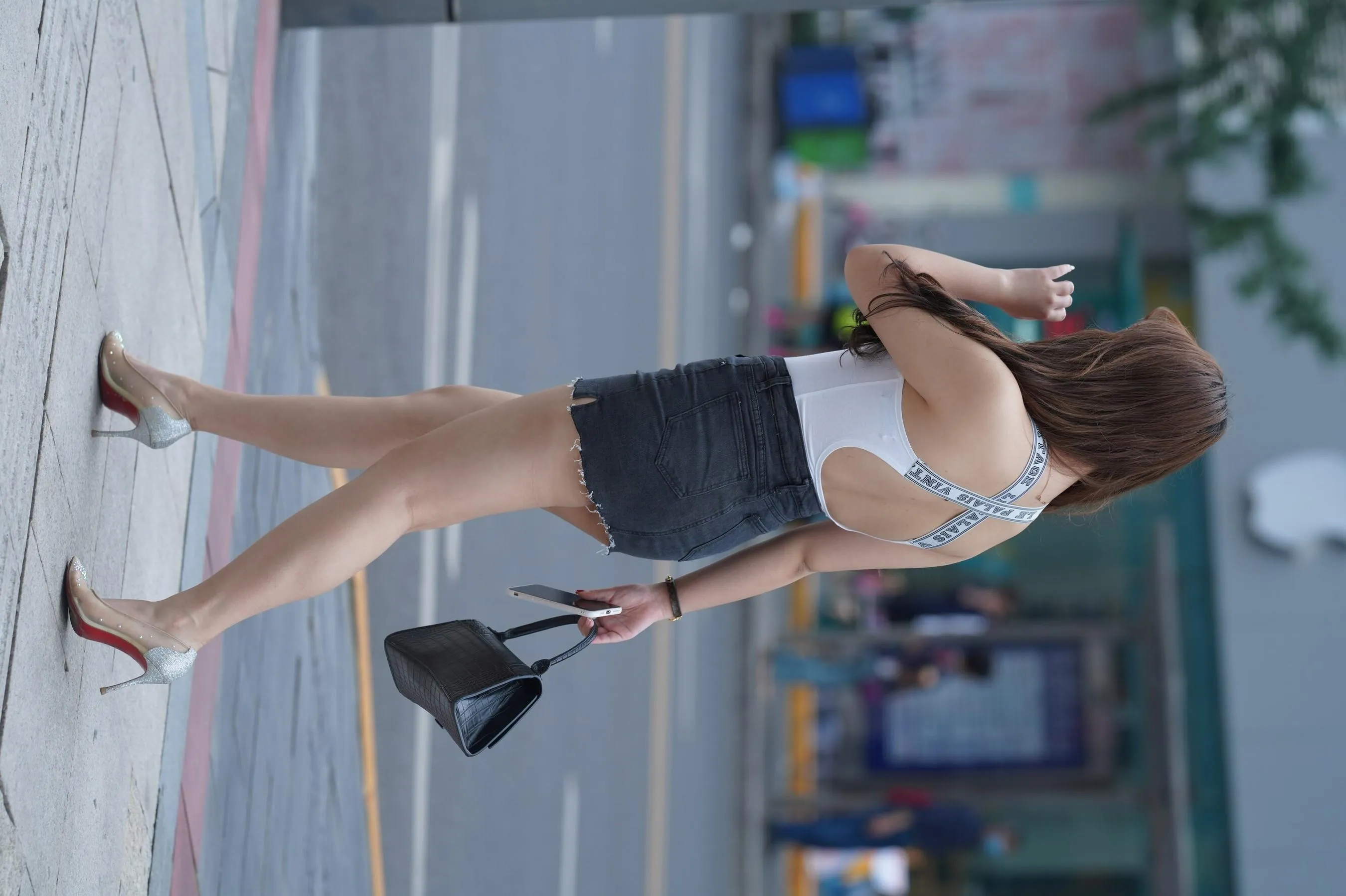 [魔镜街拍] NO.131 微胖的牛仔短裙美女 [505P]插图1